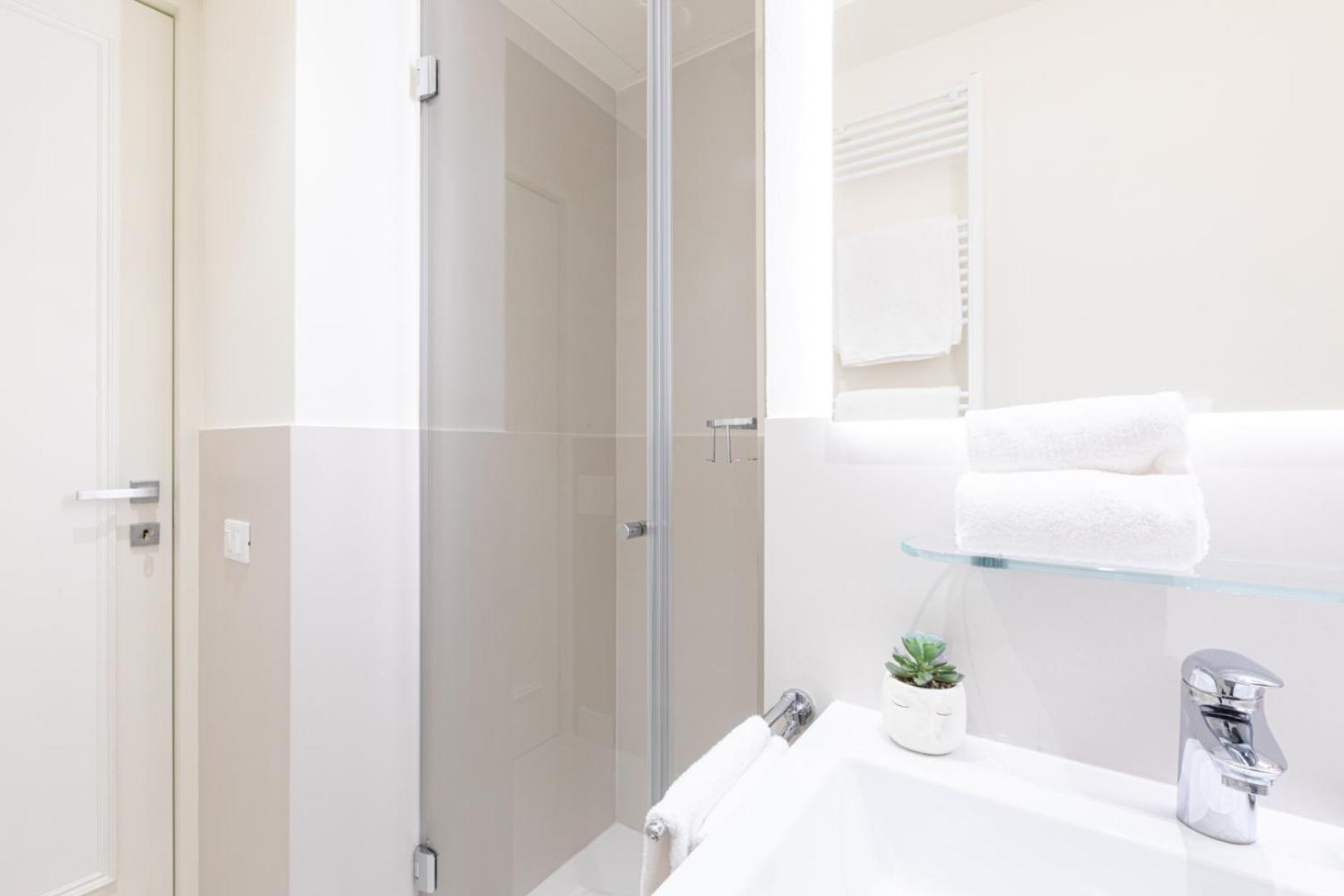 Centrale Suite With Balcony - Top Collection Μιλάνο Εξωτερικό φωτογραφία